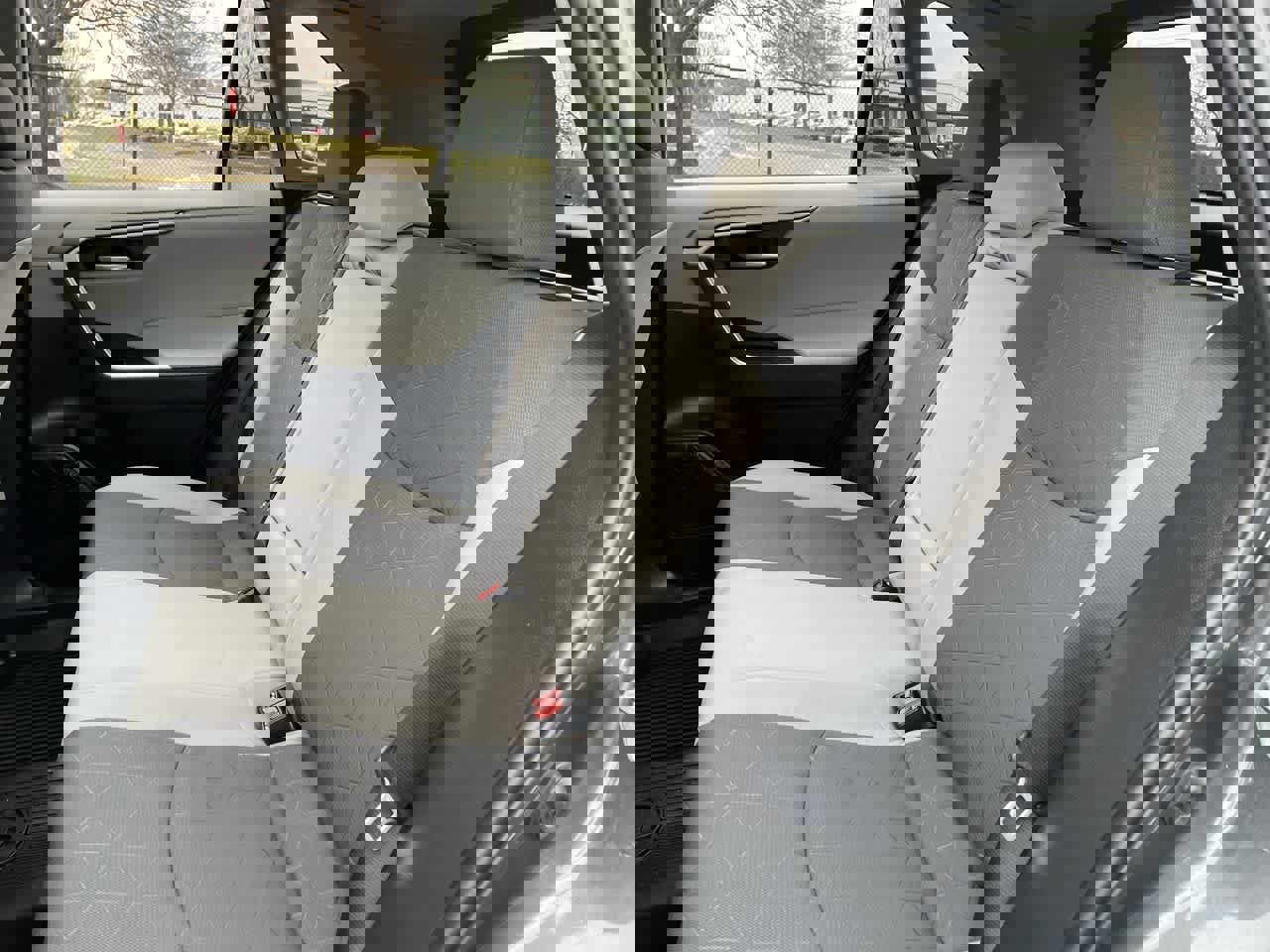 Used 2023 Toyota RAV4 XLE image 19