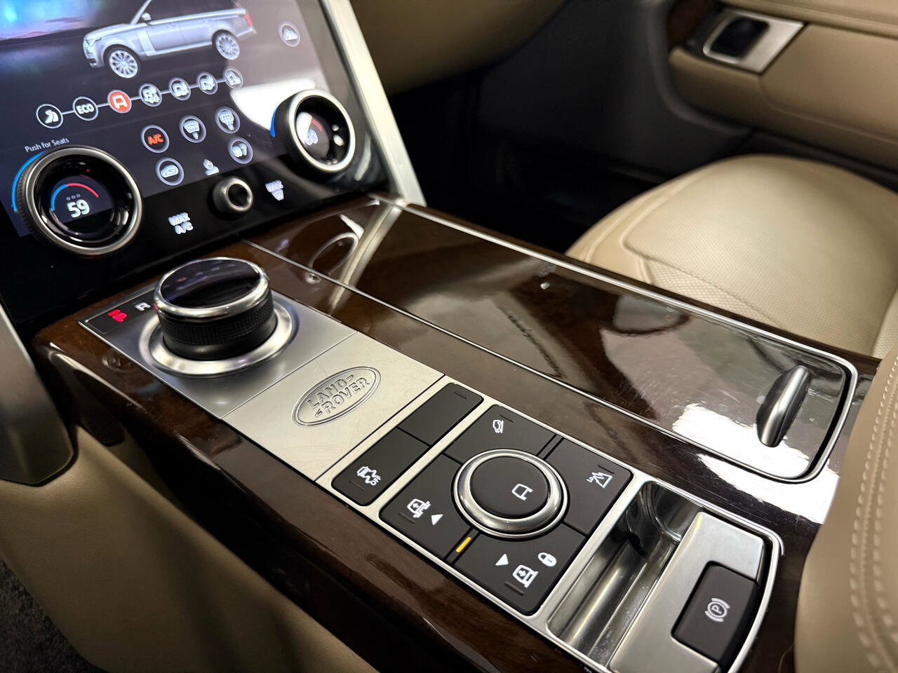 Used 2020 Land Rover Range Rover HSE image 20