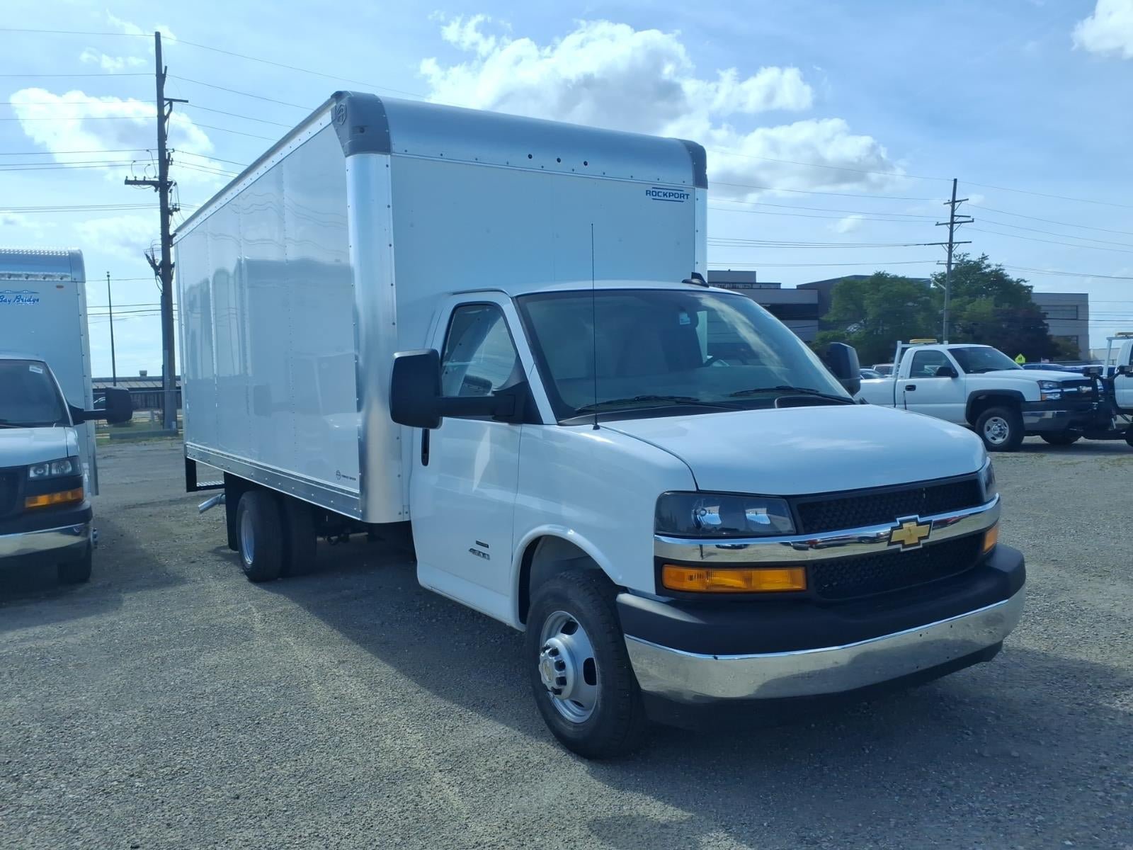New 2026 Chevrolet Express 4500 w/ Power Convenience Package RWD image 3