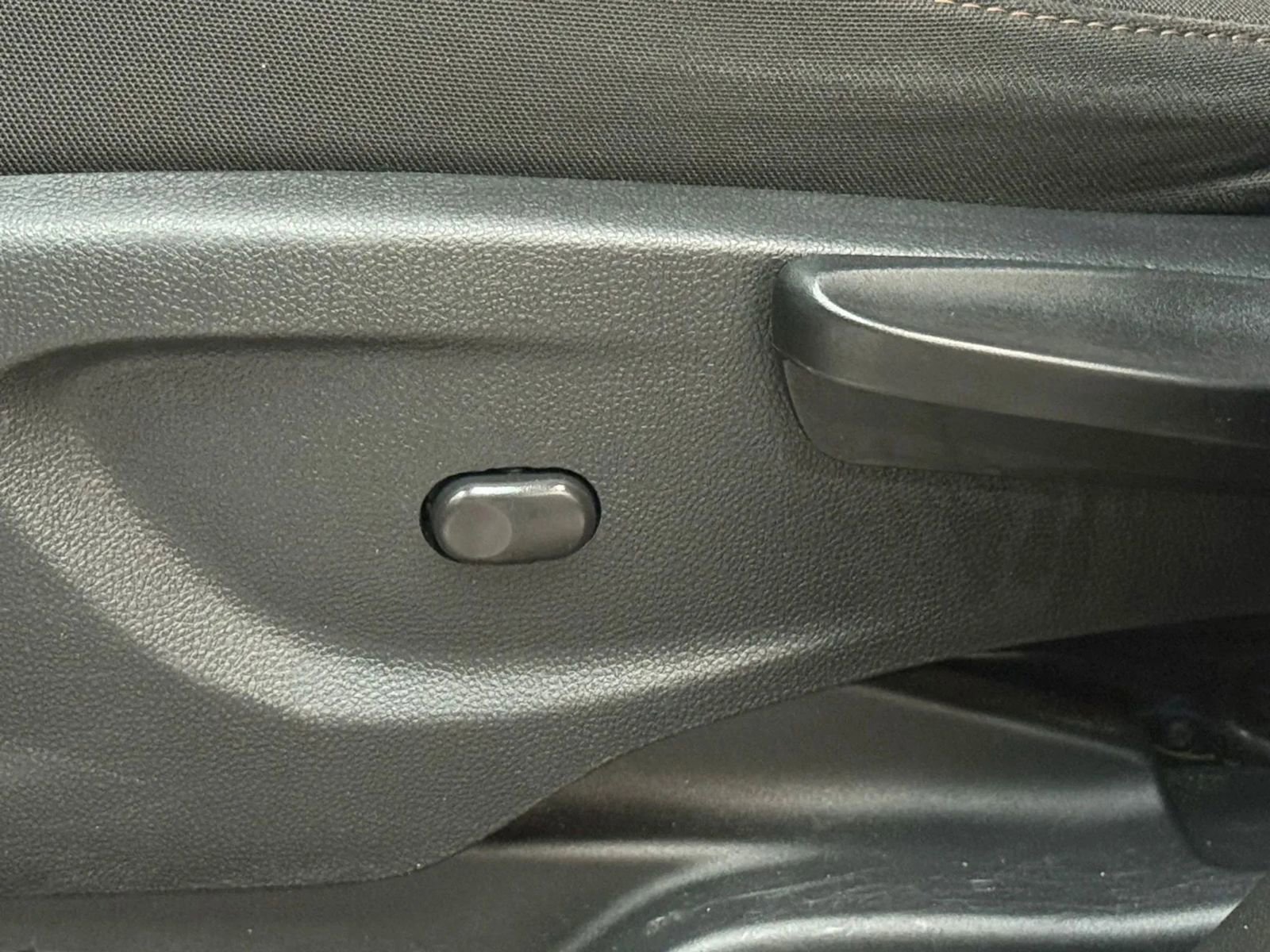 Used 2018 Chevrolet Trax LS image 24