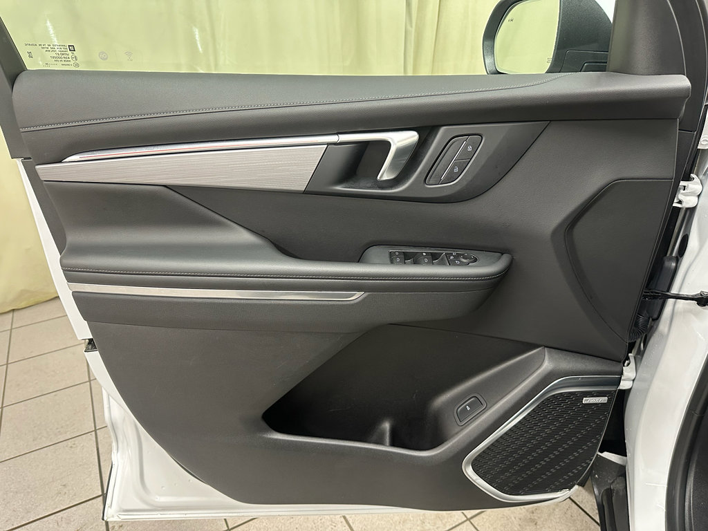 Certified 2025 Buick Enclave Preferred image 38