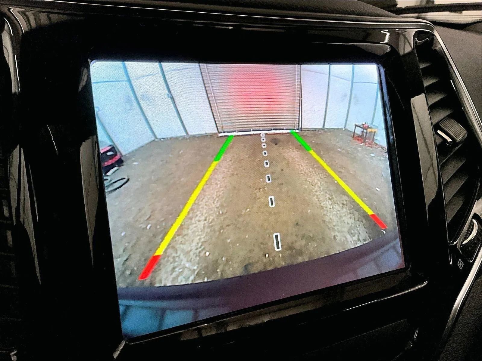 Used 2019 Jeep Cherokee Limited image 20