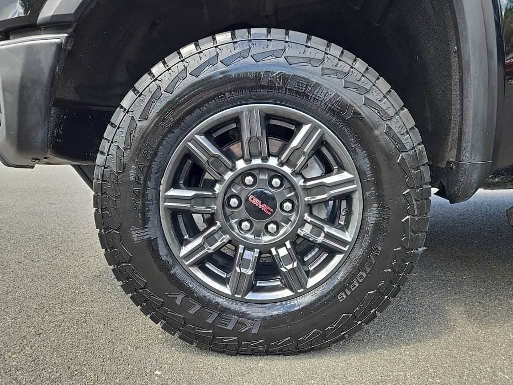 Used 2024 GMC Sierra 1500 AT4X AWD/4WD image 11