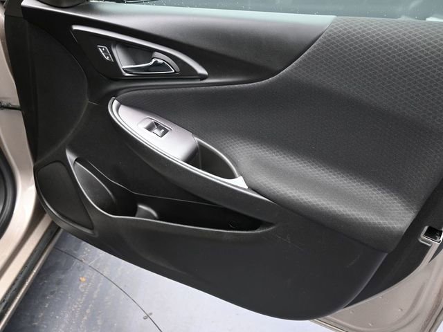 Used 2023 Chevrolet Malibu LS image 31