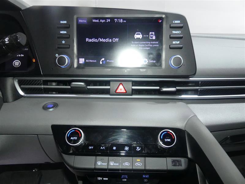 Used 2022 Hyundai Elantra SEL FWD image 35
