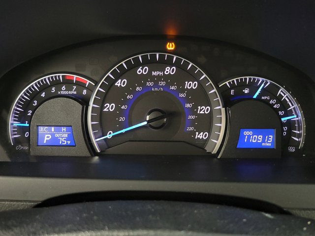 Used 2014 Toyota Camry XLE w/ Leather Package FWD image 17