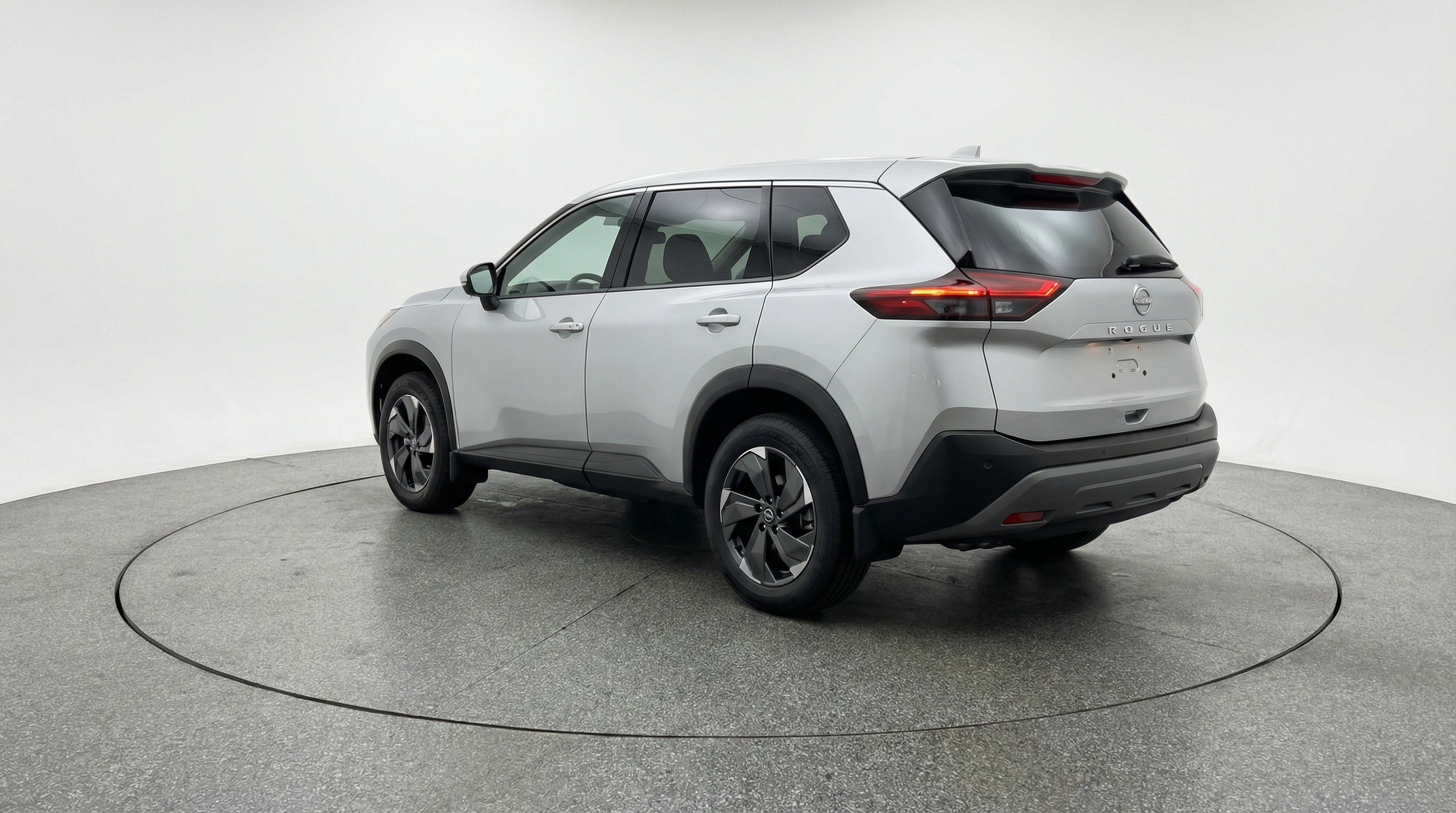 Used 2025 Nissan Rogue SV FWD image 6