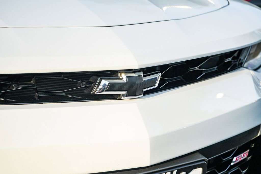 Used 2017 Chevrolet Camaro SS RWD image 10