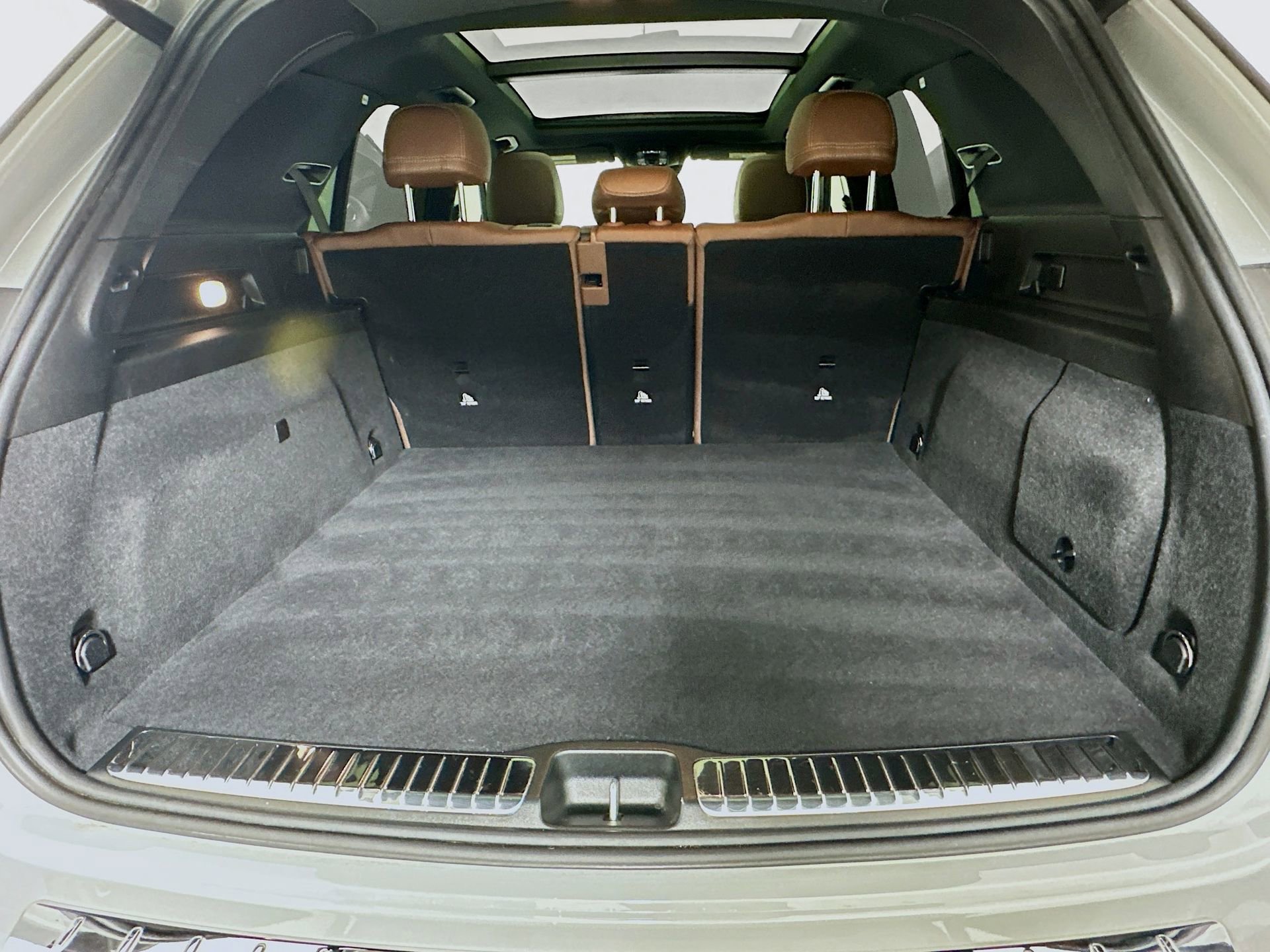 Used 2025 Mercedes-Benz GLE 450e 4MATIC image 28