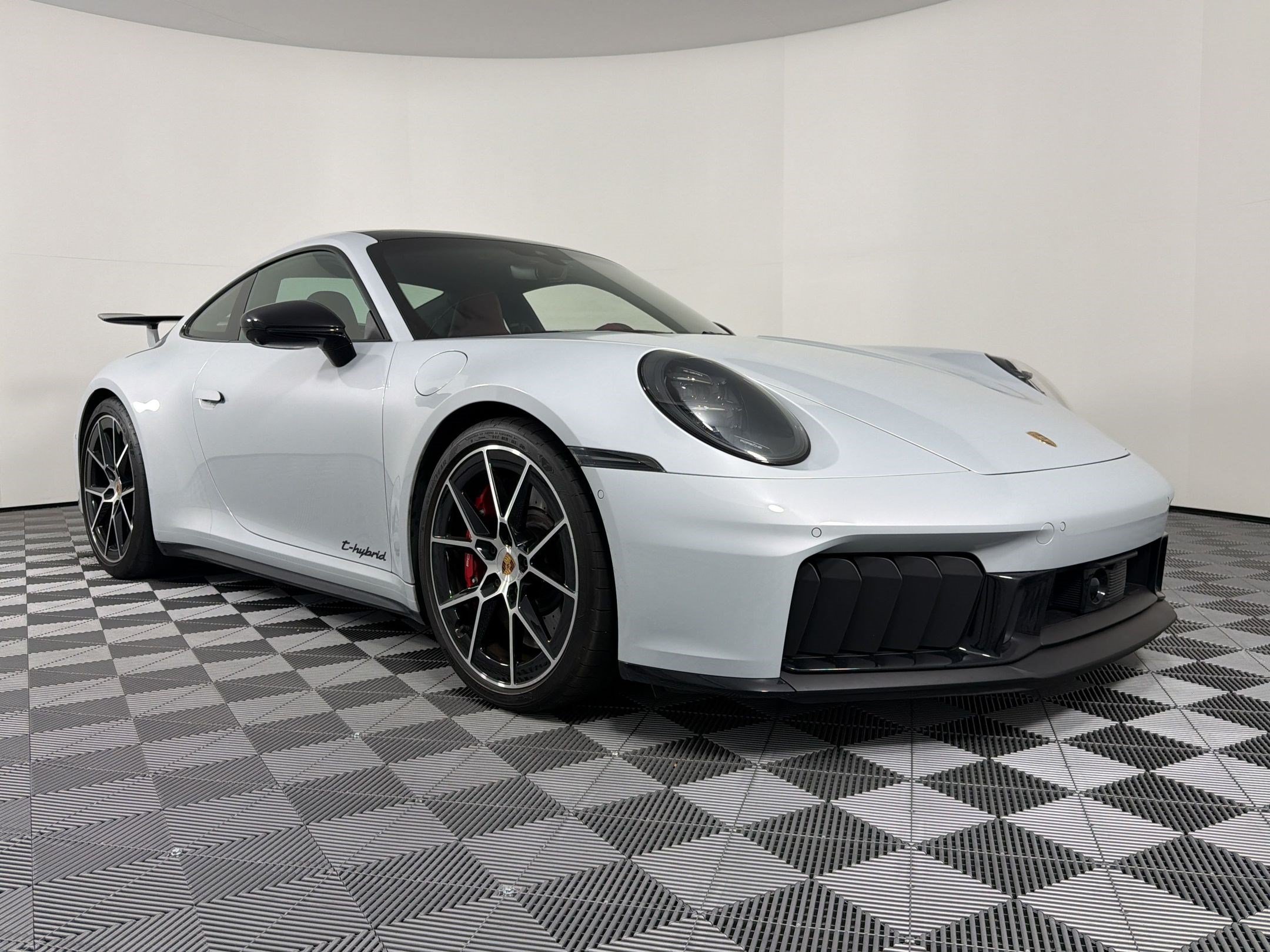 Certified 2026 Porsche 911 Carrera GTS RWD image 7
