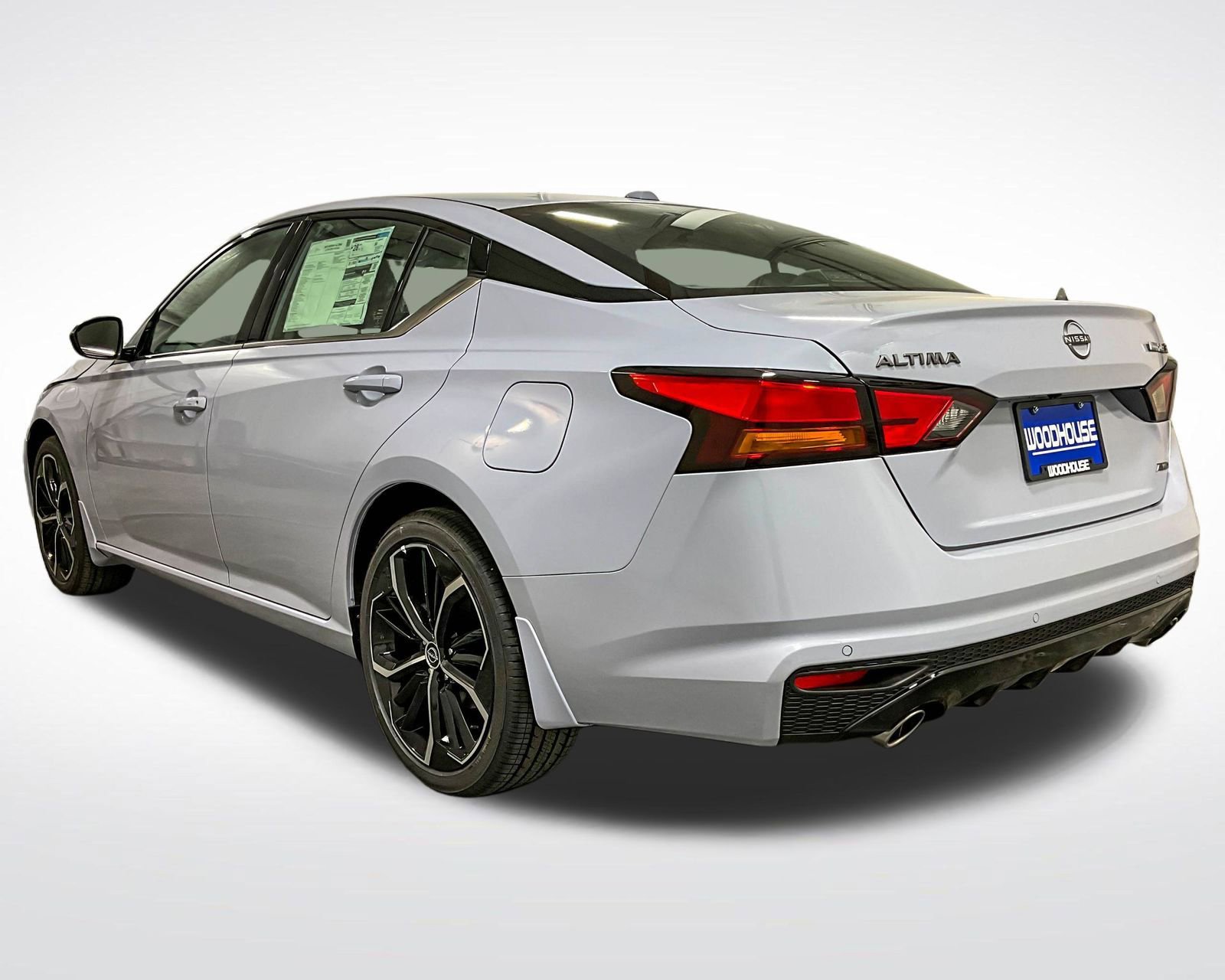 Certified 2025 Nissan Altima 2.5 SR AWD/4WD image 7