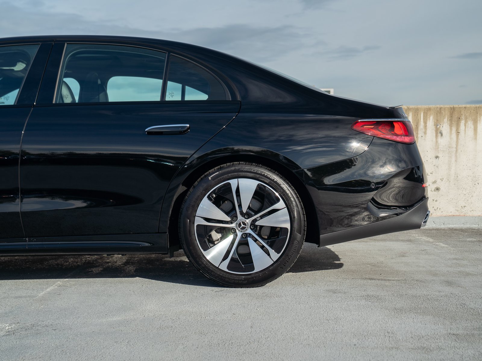 Used 2026 Mercedes-Benz E 350 4MATIC Sedan image 14