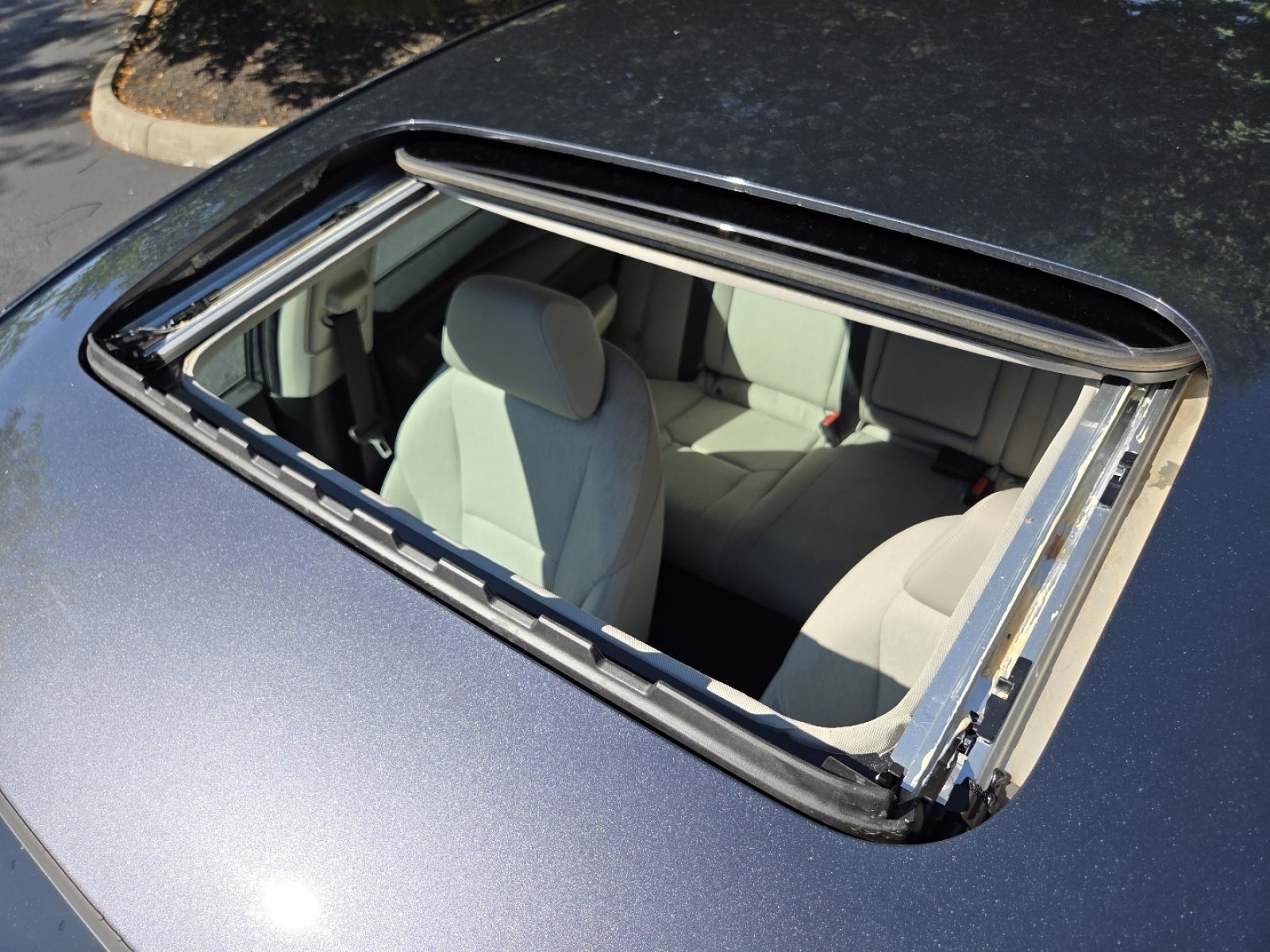 Certified 2023 Honda Accord EX image 4