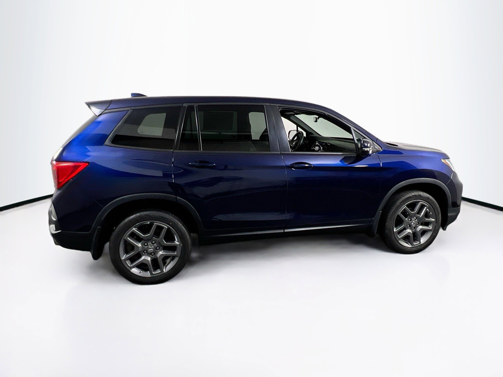 Used 2022 Honda Passport EX-L image 4