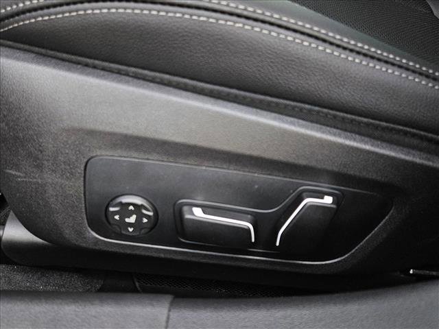 New 2026 BMW 330i Sedan w/ Premium Package image 4