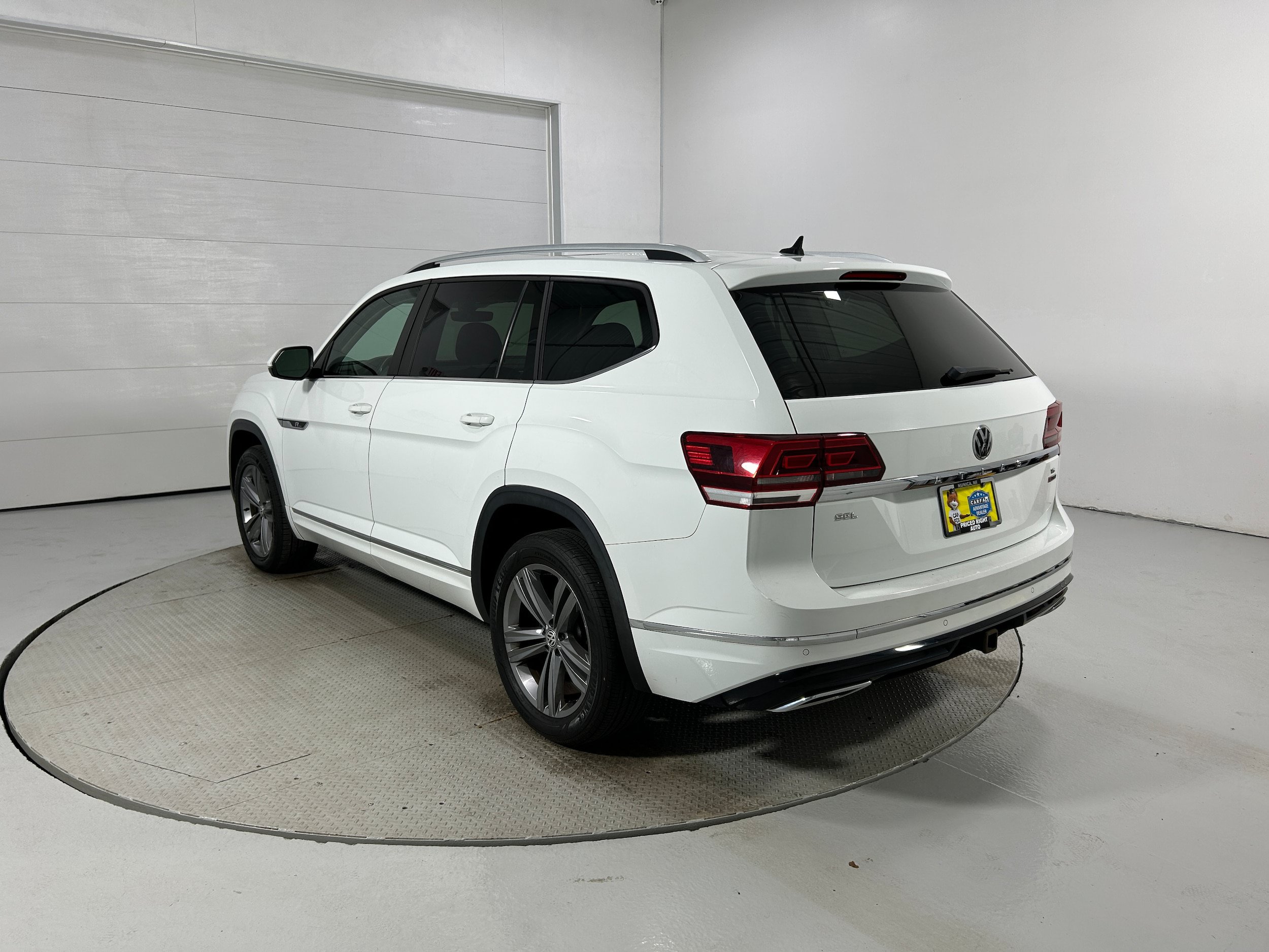 Used 2018 Volkswagen Atlas SEL w/ R-Line Package AWD/4WD image 21