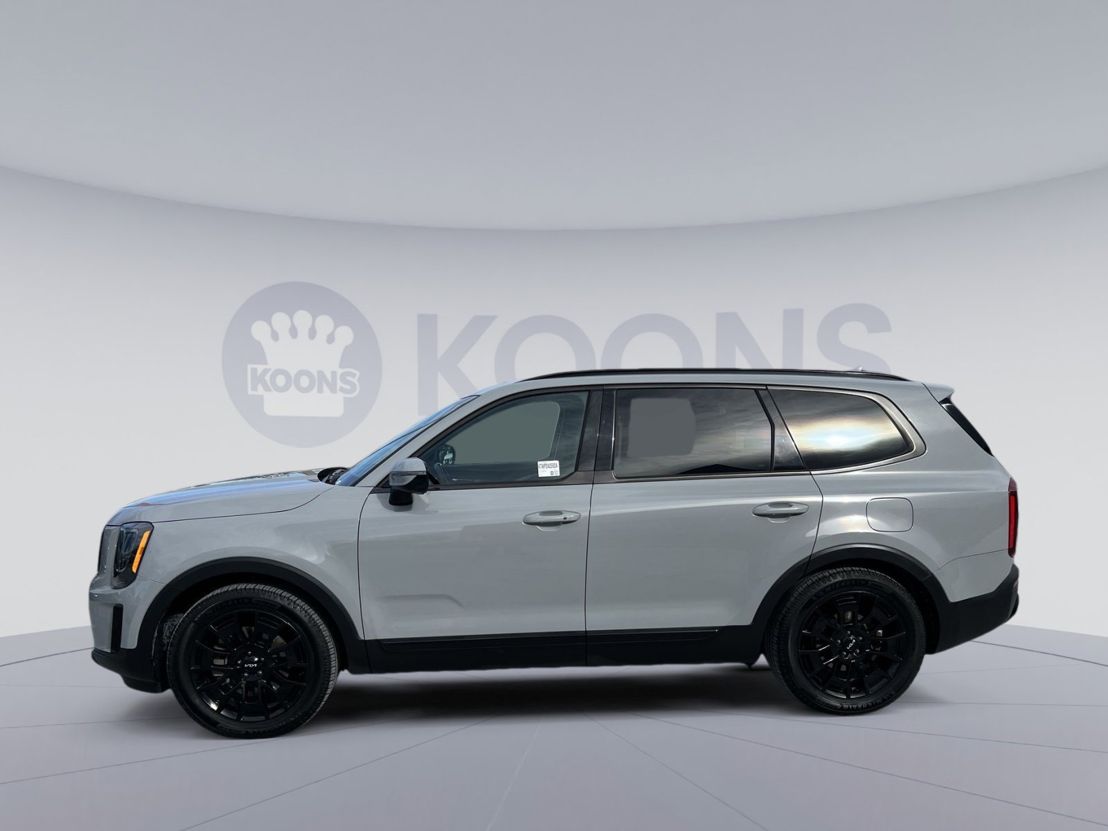 Used 2022 Kia Telluride SX w/ SX Prestige Package image 2