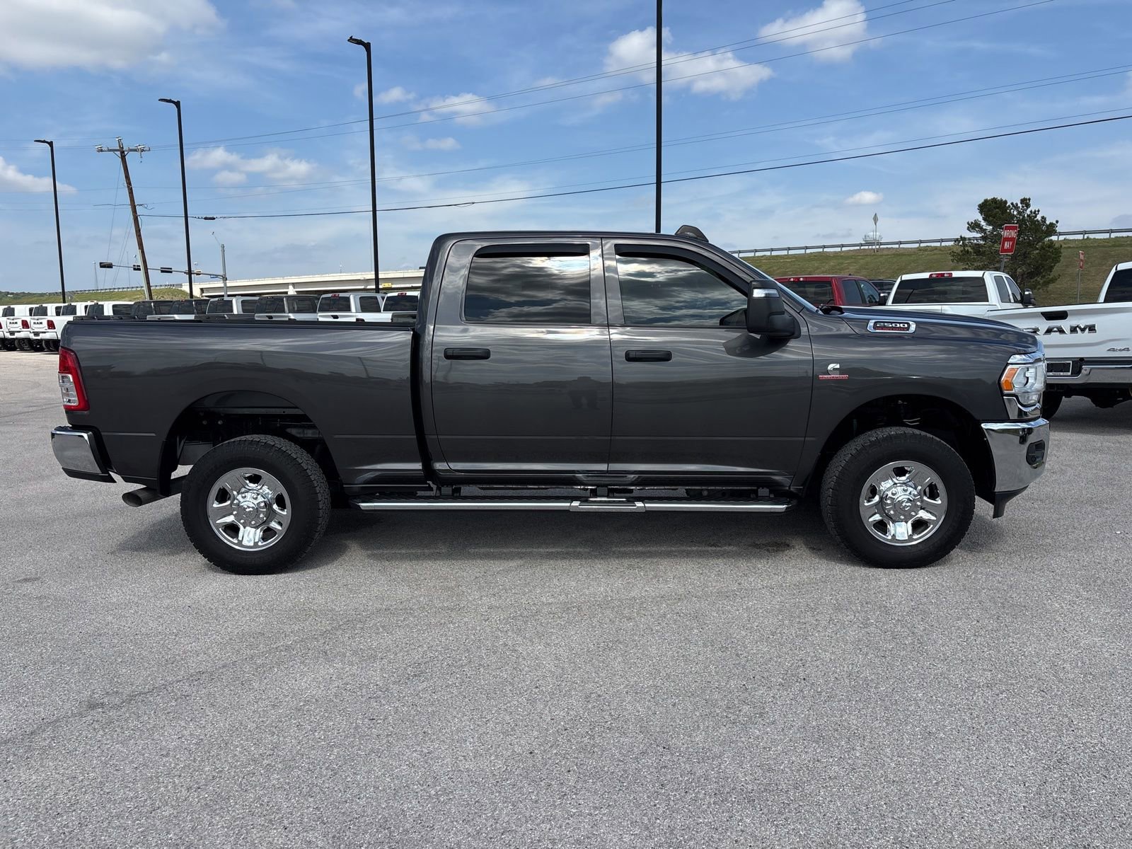Used 2024 RAM 2500 Tradesman w/ Chrome Appearance Group image 7