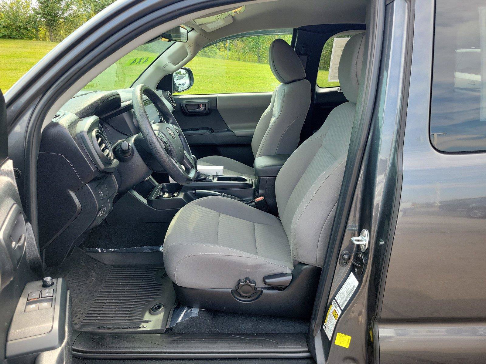 Used 2023 Toyota Tacoma SR AWD/4WD image 14