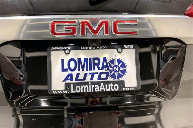 Used 2023 GMC Acadia SLE w/ LPO, Black Accent Package image 24