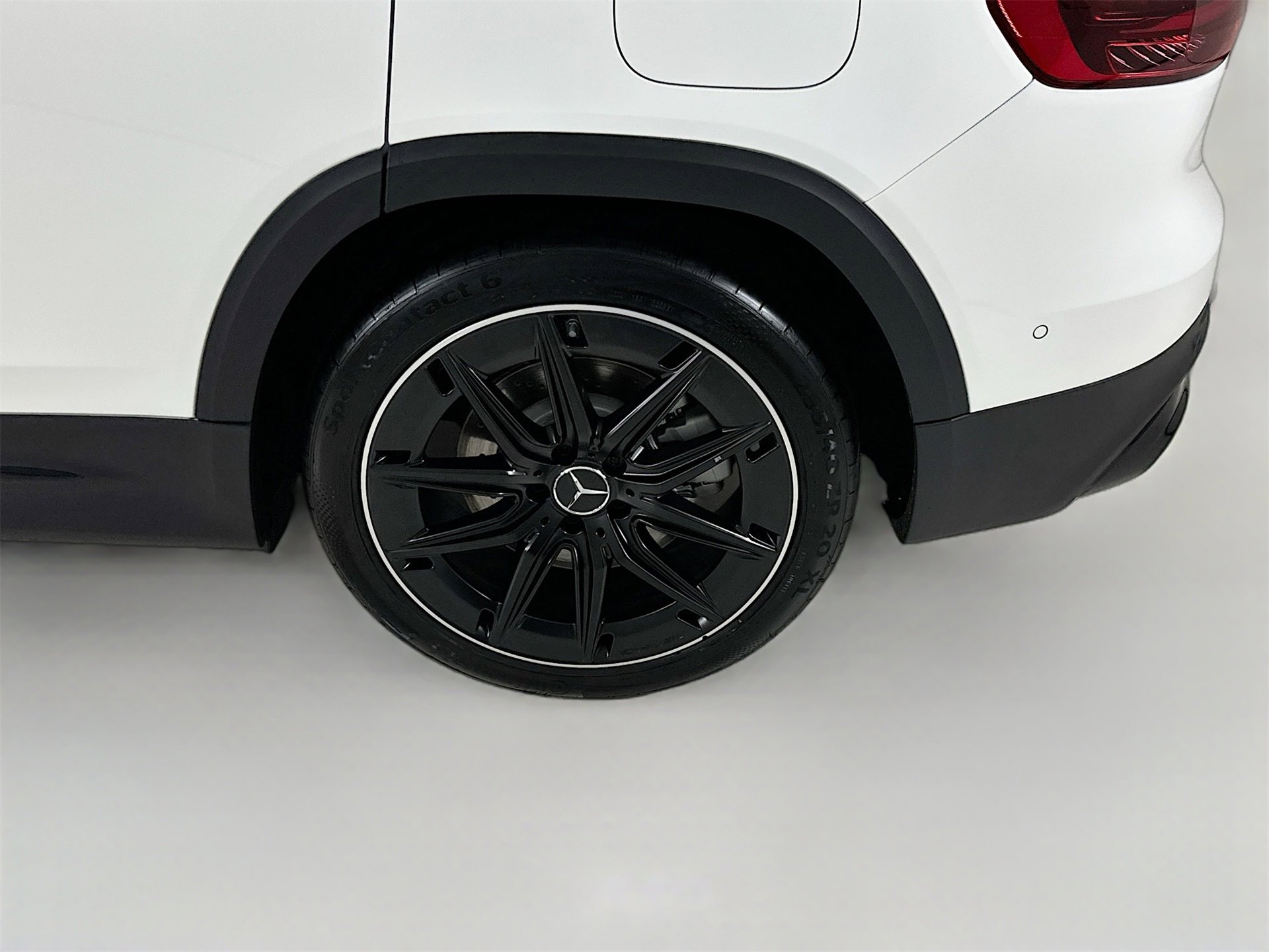 New 2026 Mercedes-Benz GLB 35 AMG 4MATIC image 35