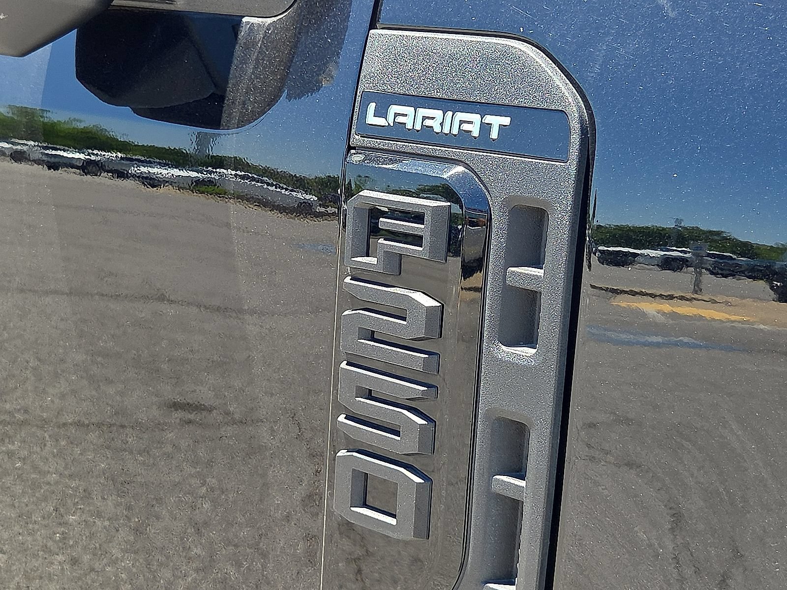 Used 2024 Ford F250 Lariat w/ Lariat Ultimate Package AWD/4WD image 8