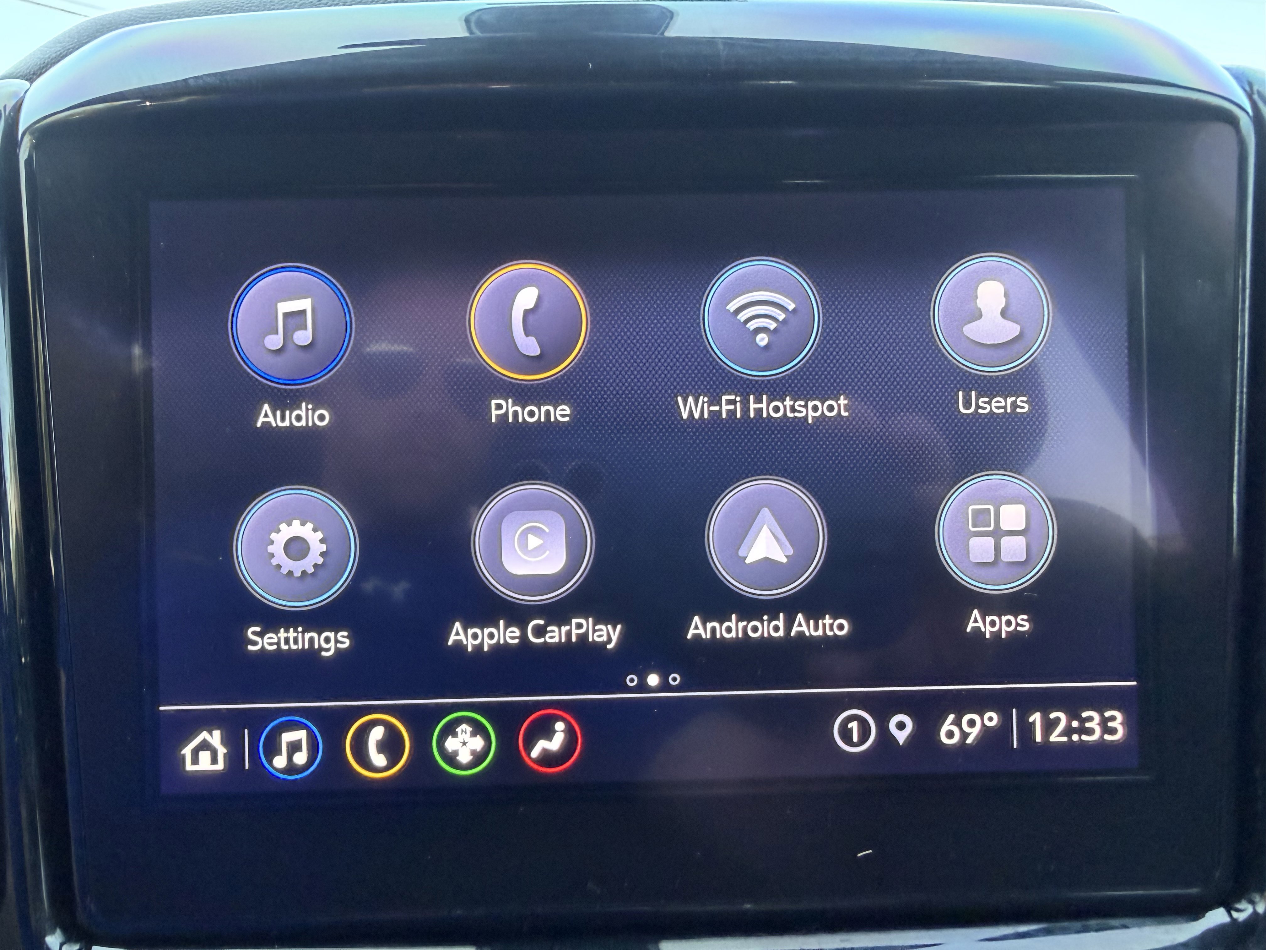 Used 2023 Chevrolet Traverse LT image 18