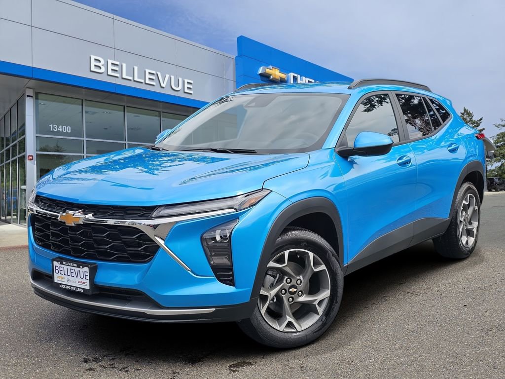 Used 2026 Chevrolet Trax LT w/ Driver Confidence Package FWD image 1