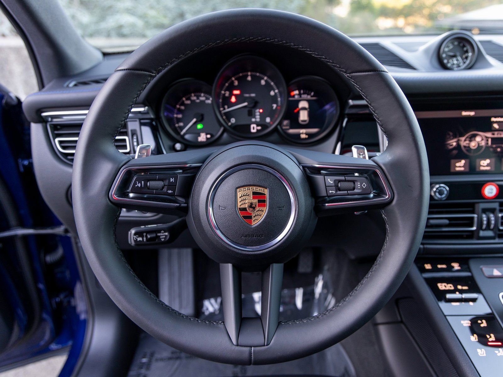 New 2025 Porsche Macan image 29