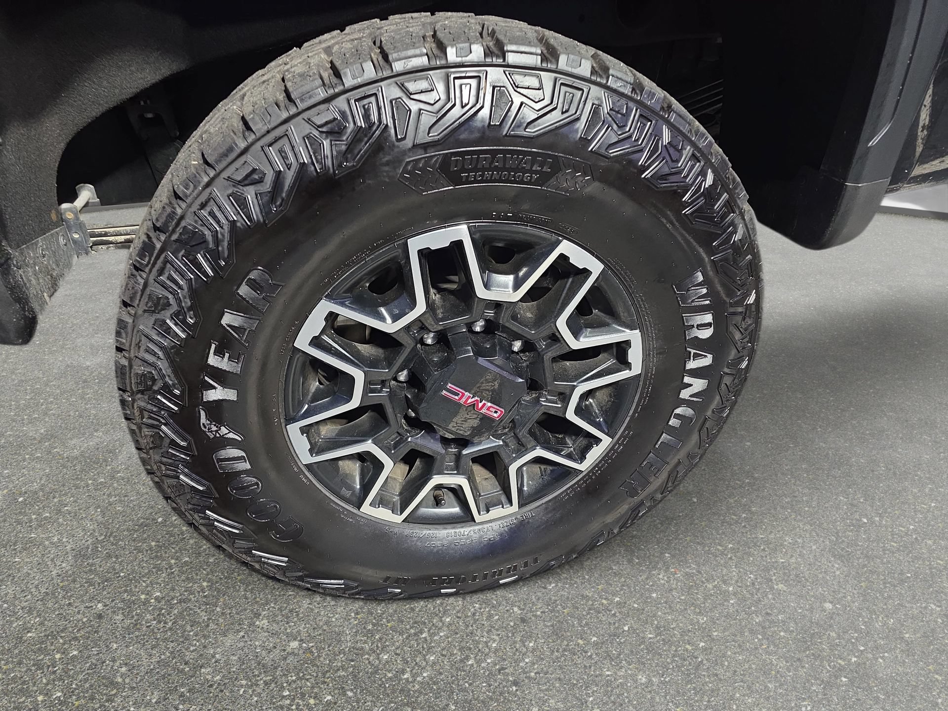 Used 2026 GMC Sierra 2500 AT4X AWD/4WD image 31