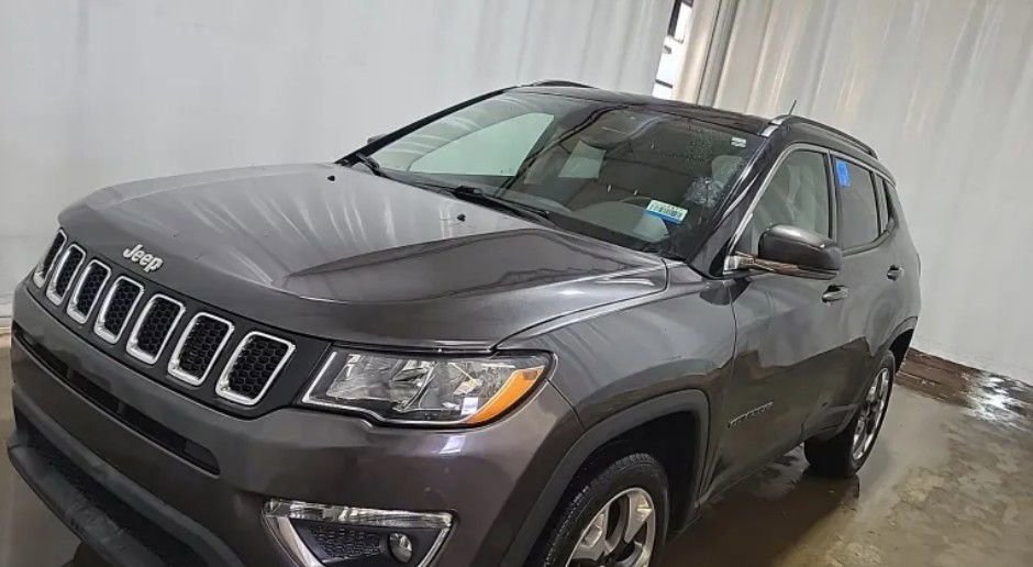Used 2019 Jeep Compass Limited AWD/4WD image 1