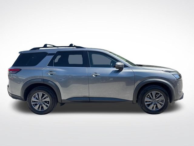 Used 2023 Nissan Pathfinder SV AWD/4WD image 7