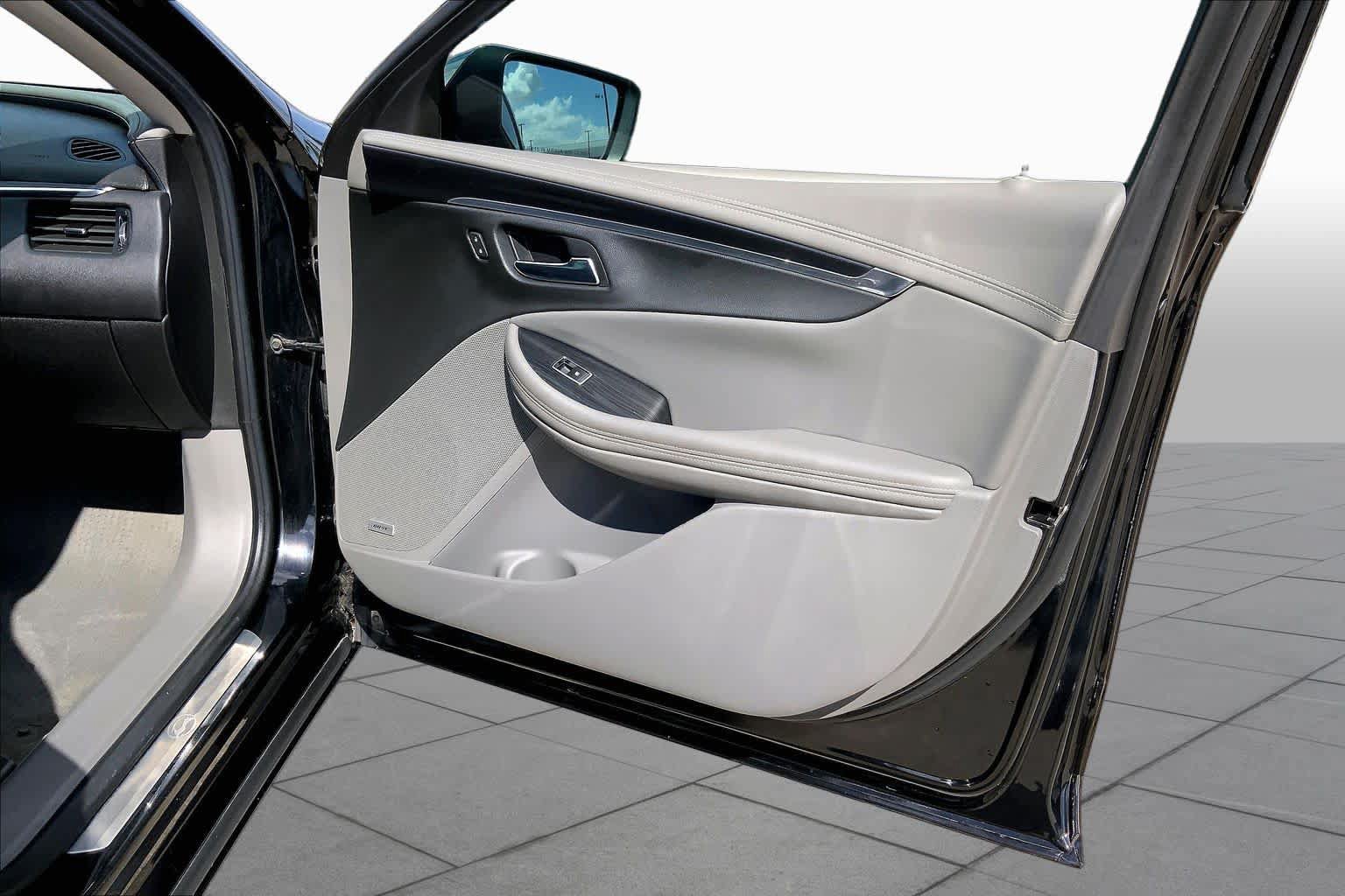 Certified 2018 Chevrolet Impala Premier FWD image 22
