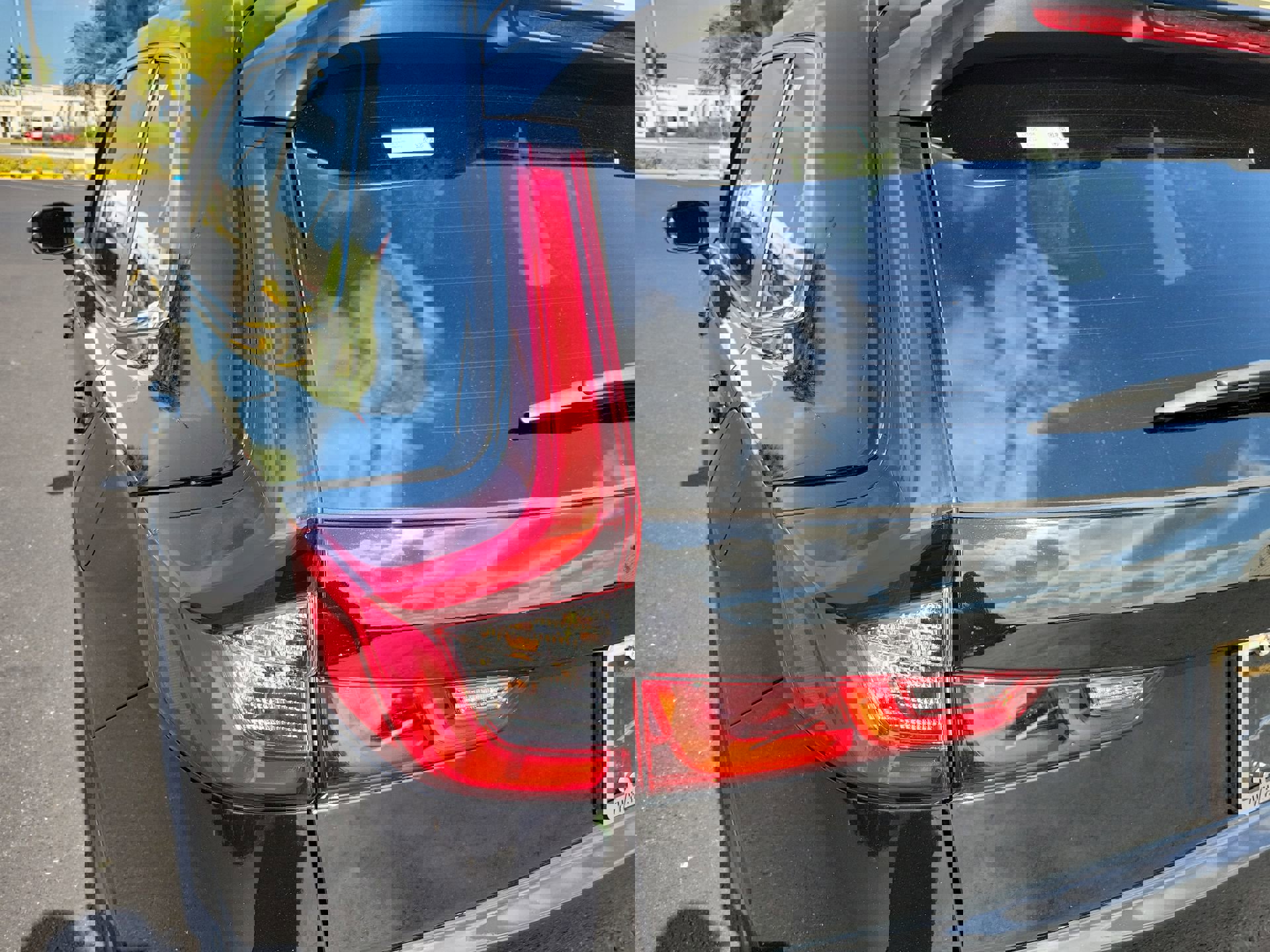 Used 2023 Honda CR-V EX image 11