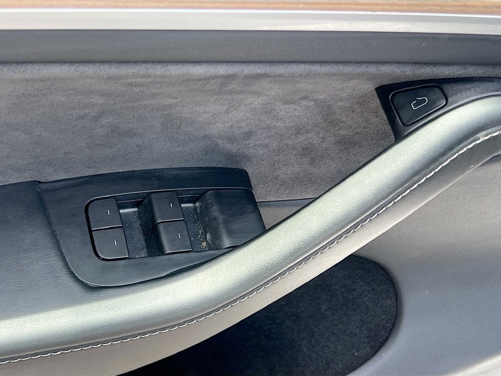 Used 2024 Tesla Model Y Long Range RWD image 18