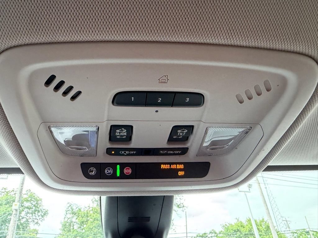 Used 2019 Chevrolet Traverse High Country AWD/4WD image 35