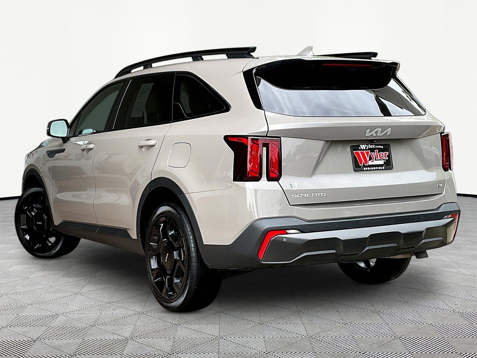 Used 2024 Kia Sorento X-Line EX AWD/4WD image 4