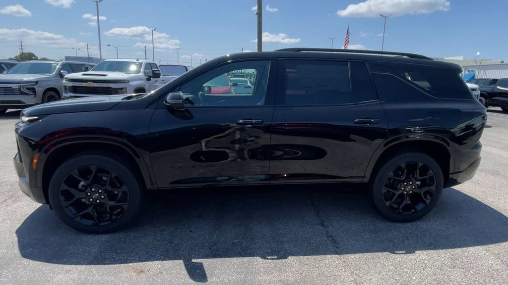 New 2026 Chevrolet Traverse RS w/ LPO, Floor Liner Package AWD/4WD image 7