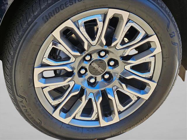 Used 2023 GMC Yukon Denali Ultimate image 5