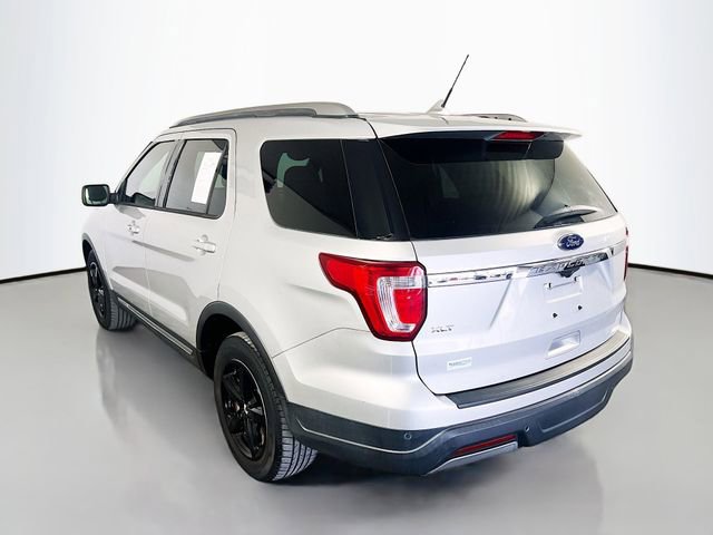 Used 2019 Ford Explorer XLT w/ Equipment Group 201A FWD image 6
