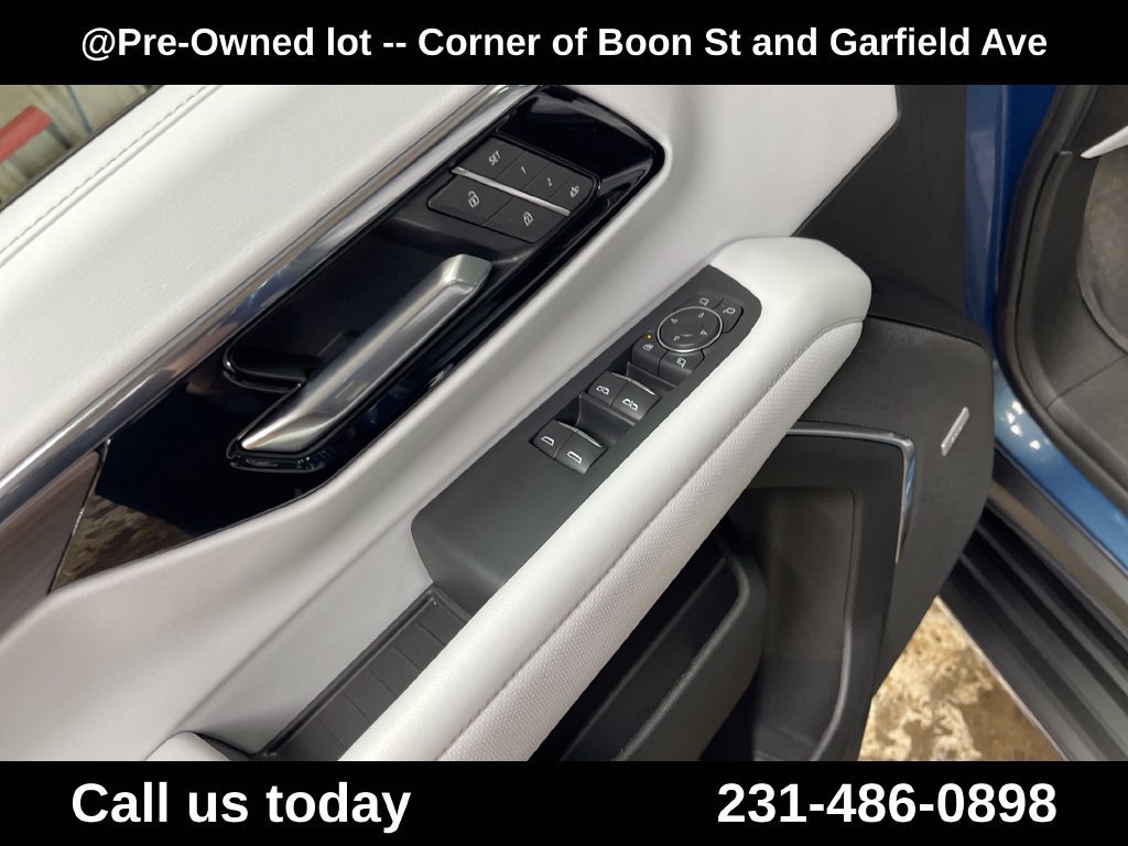 Used 2026 Chevrolet Tahoe Premier w/ Sun And Tow Package AWD/4WD image 16