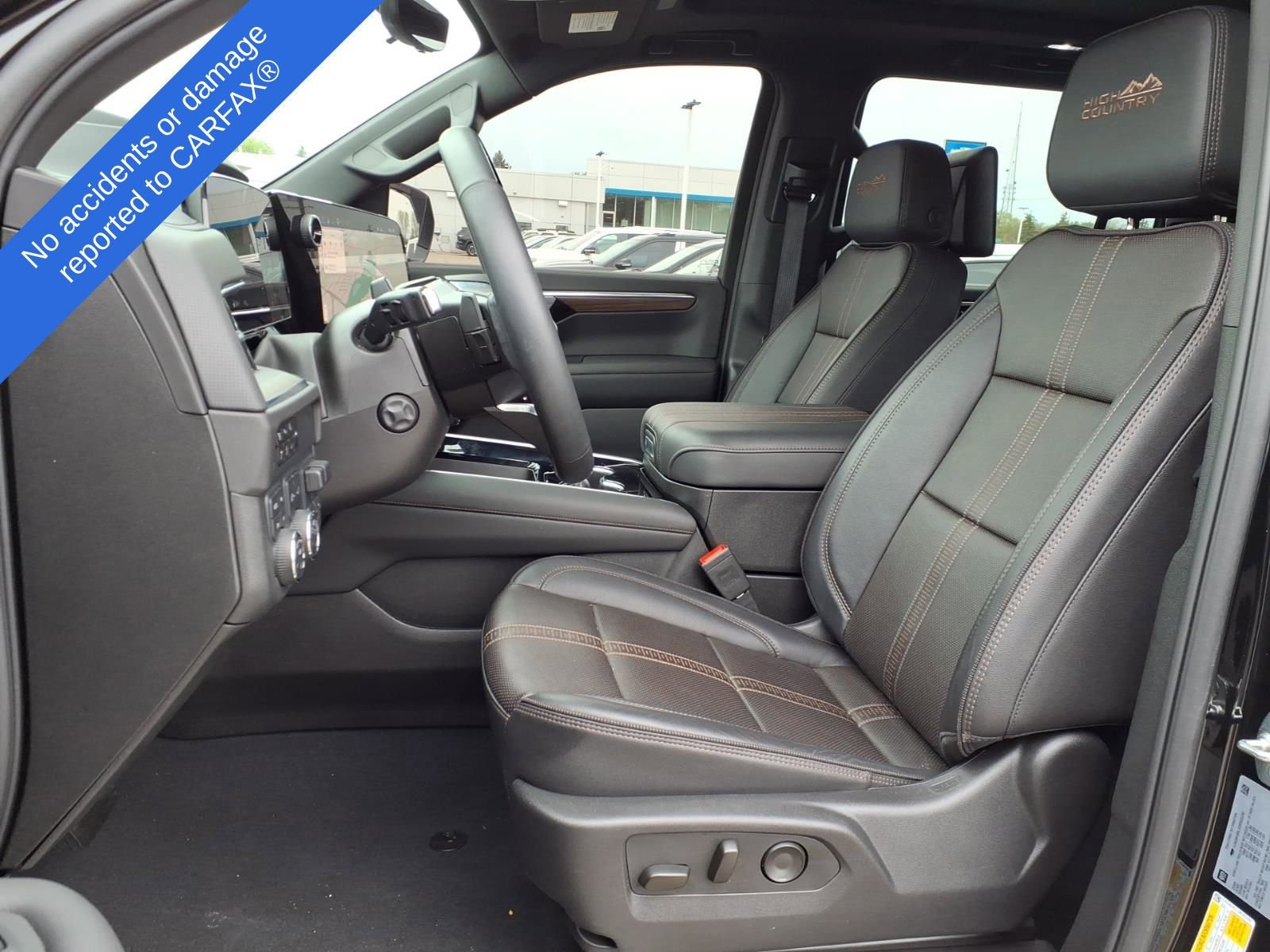 Used 2025 Chevrolet Suburban High Country AWD/4WD image 18