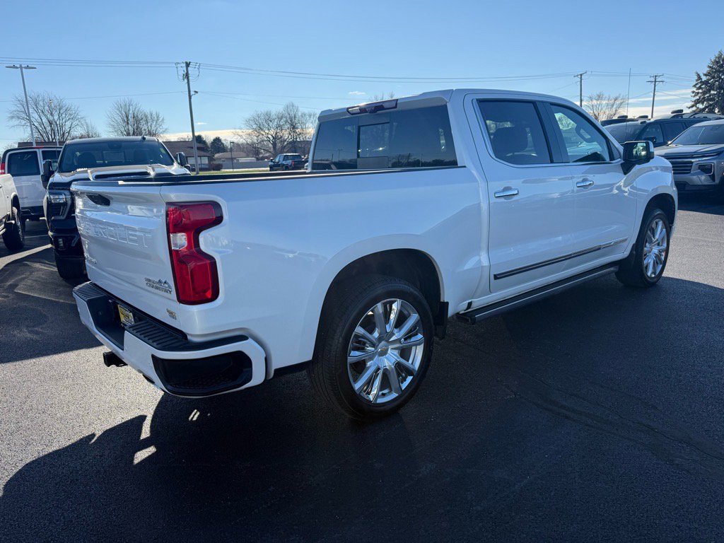 Used 2025 Chevrolet Silverado 1500 High Country w/ Technology Package image 5