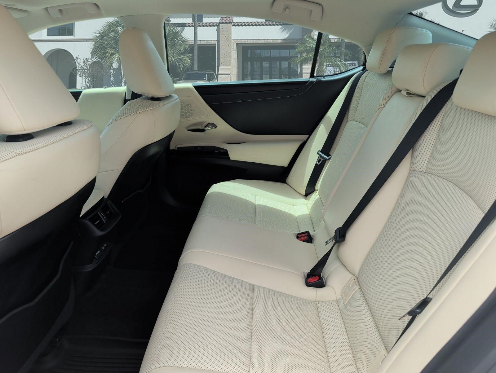 Certified 2022 Lexus ES 350 w/ Premium Package FWD image 25