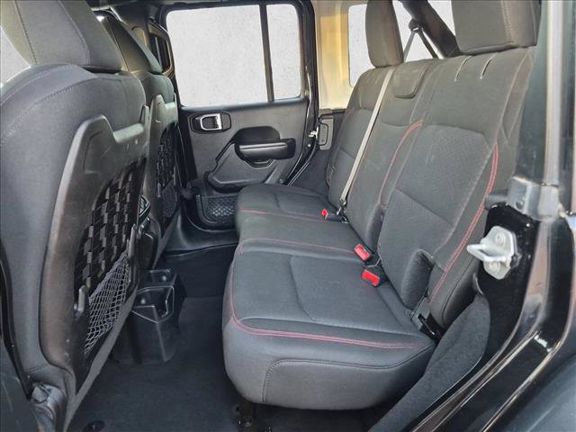 Used 2018 Jeep Wrangler Unlimited Rubicon w/ Cold Weather Group AWD/4WD image 18