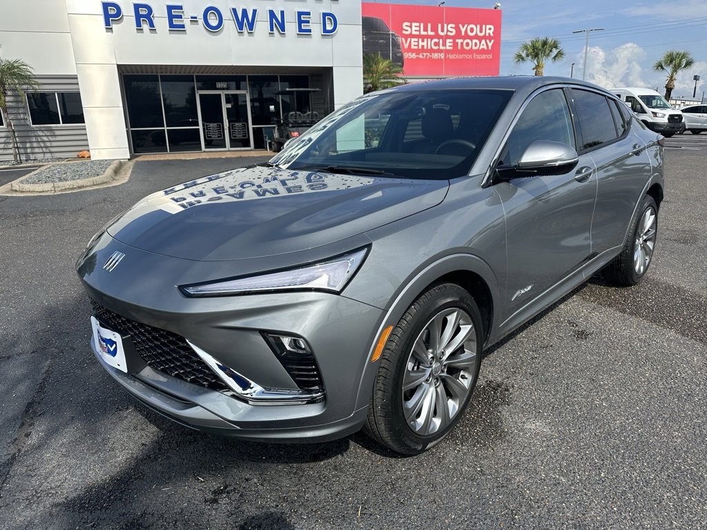 Used 2025 Buick Envista Avenir image 2