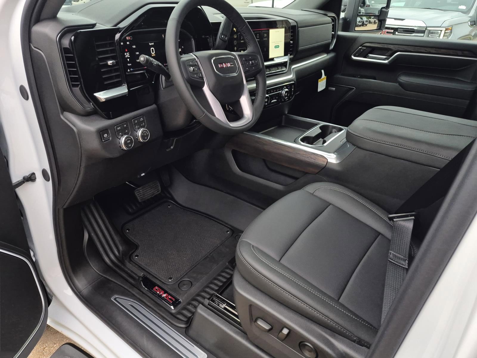 New 2026 GMC Sierra 3500 SLT w/ Texas SLT Premium Package image 9