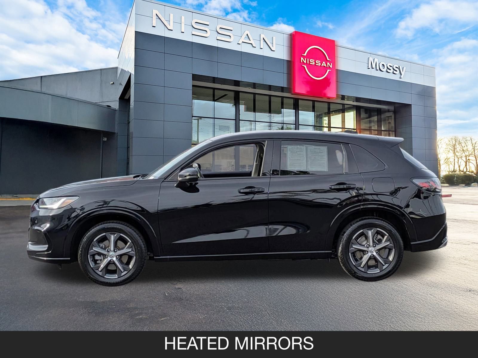 Used 2023 Honda HR-V EX-L image 5