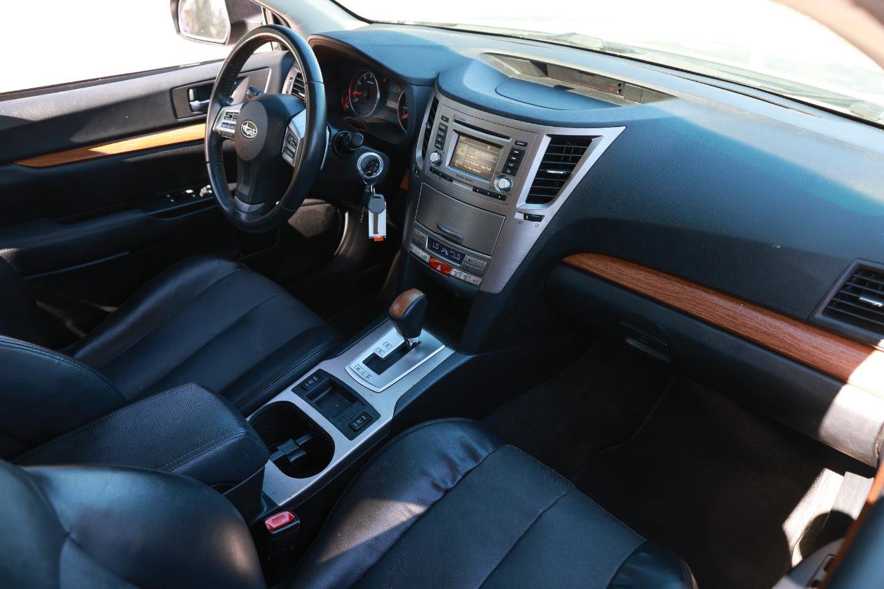 Used 2013 Subaru Outback 2.5i Limited w/ Moonroof Pkg image 17