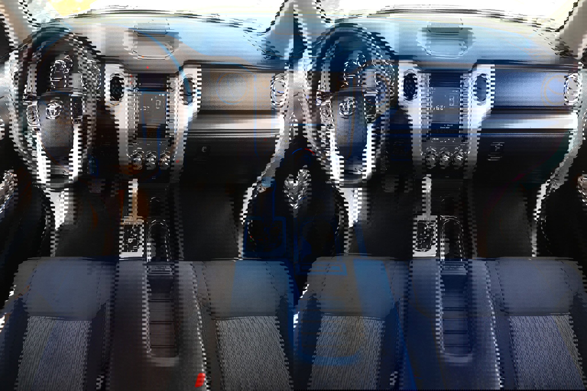 Used 2017 Toyota Tundra SR image 2